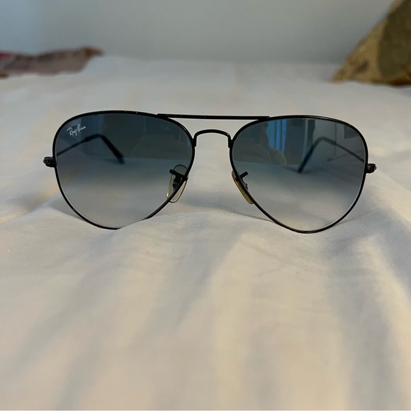Ray-Ban Aviator Sunglasses - Picture 2 of 8